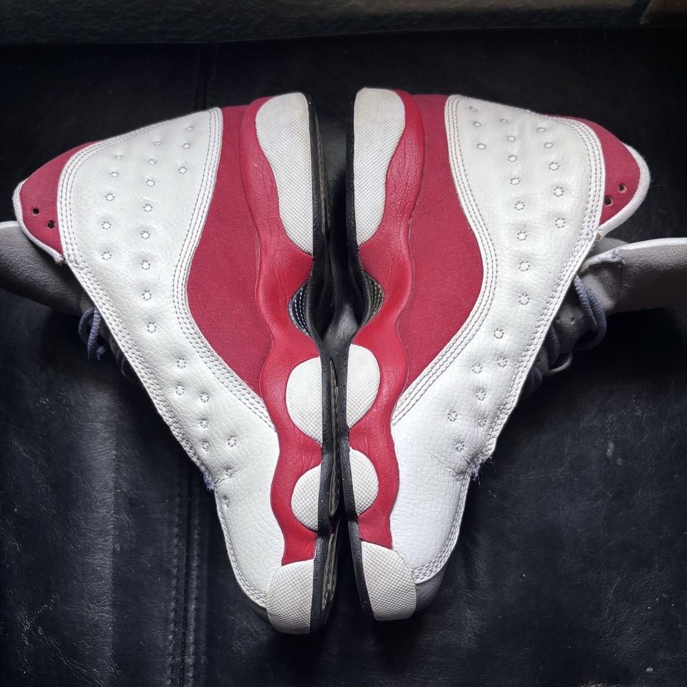 Jordan 13 Retro Atmosphere Grey Red White Youth Sneakers Size 5Y Kids Shoes - Picture 2 of 8
